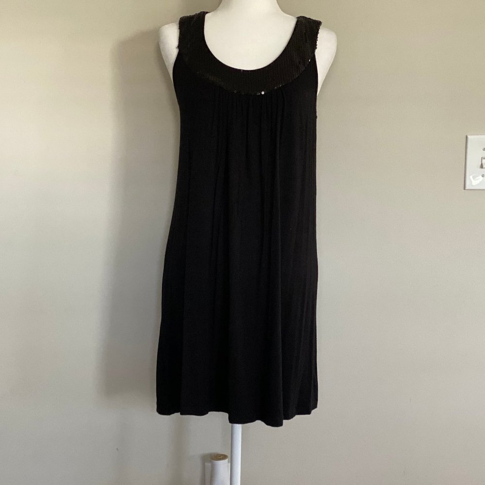 🥰 2/$20 SALE Black sequined knee length dress